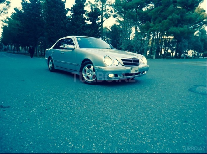 Mercedes E 320 2000, 235,000 km - 3.2 l - Sumqayıt