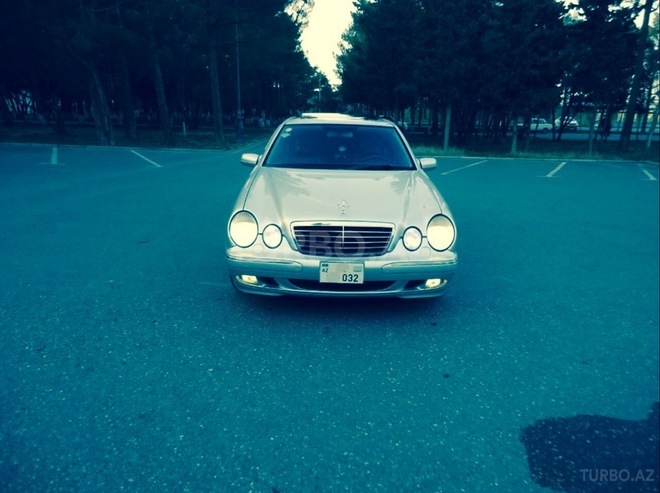 Mercedes E 320 2000, 235,000 km - 3.2 l - Sumqayıt