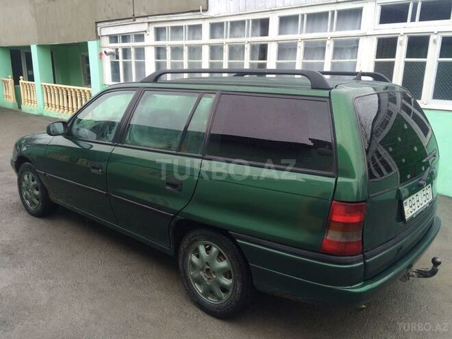 Opel Astra 1997, 310,000 km - 1.6 l - Quba