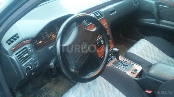 Mercedes E 230 1997, 315,000 km - 2.3 l - Bakı