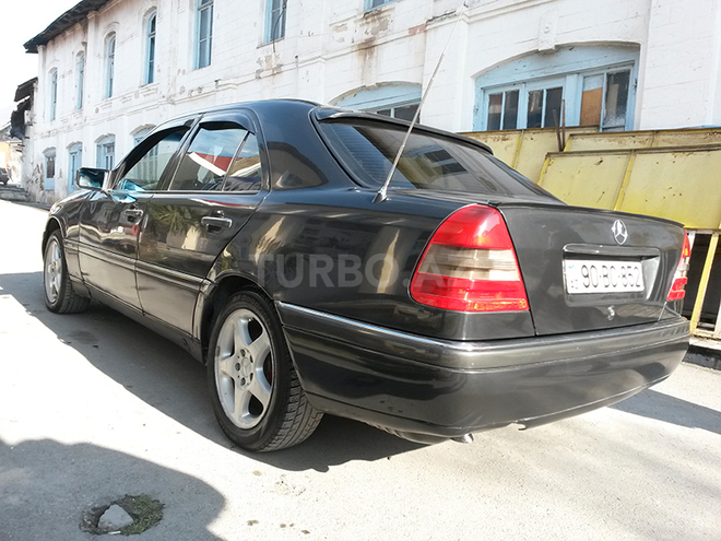 Mercedes C 180 1994, 352,568 km - 1.8 l - Şəki