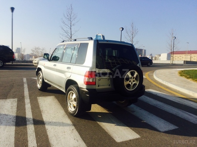 Mitsubishi Pajero io 1999, 227,926 km - 1.8 l - Bakı
