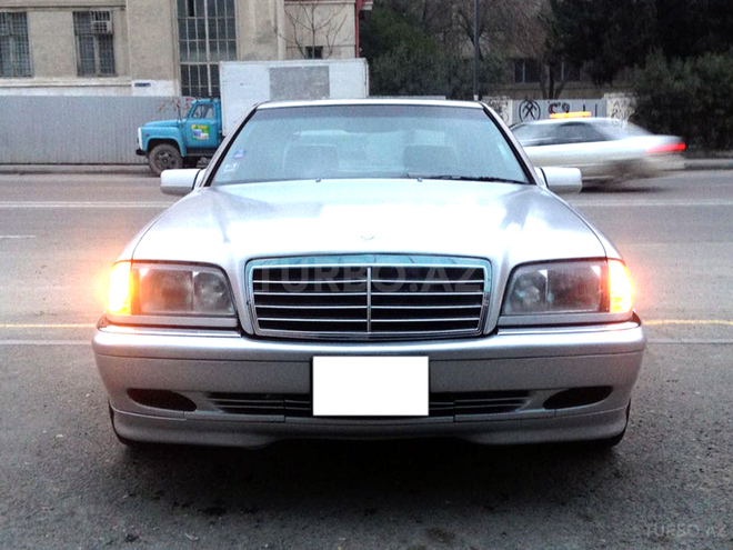 Mercedes C 230 1997, 174,000 km - 2.3 l - Bakı