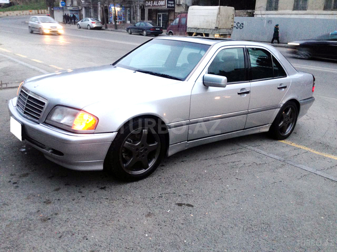 Mercedes C 230 1997, 174,000 km - 2.3 l - Bakı