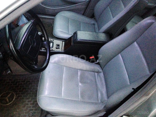 Mercedes C 230 1997, 174,000 km - 2.3 l - Bakı