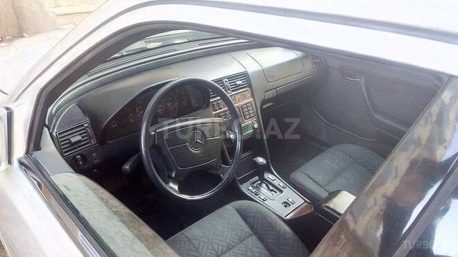 Mercedes C 220 1995, 220,000 km - 2.2 l - Bakı