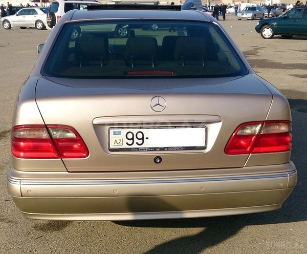 Mercedes E 200 2000, 279,000 km - 2.2 l - Bakı