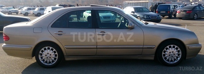 Mercedes E 200 2000, 279,000 km - 2.2 l - Bakı