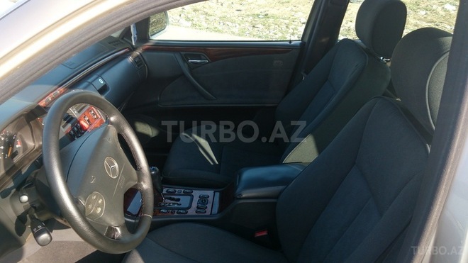 Mercedes E 200 2000, 279,000 km - 2.2 l - Bakı