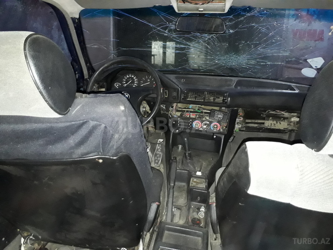 BMW 520 1988, 400,000 km - 2.0 l - Bakı