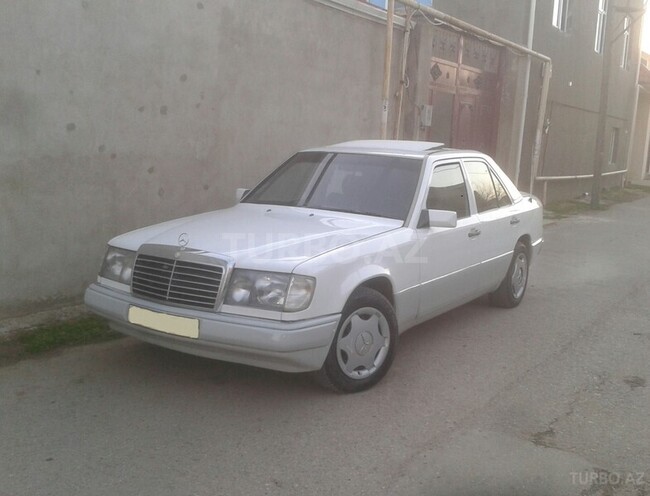 Mercedes E 250 1992, 350,000 km - 2.5 l - Bakı