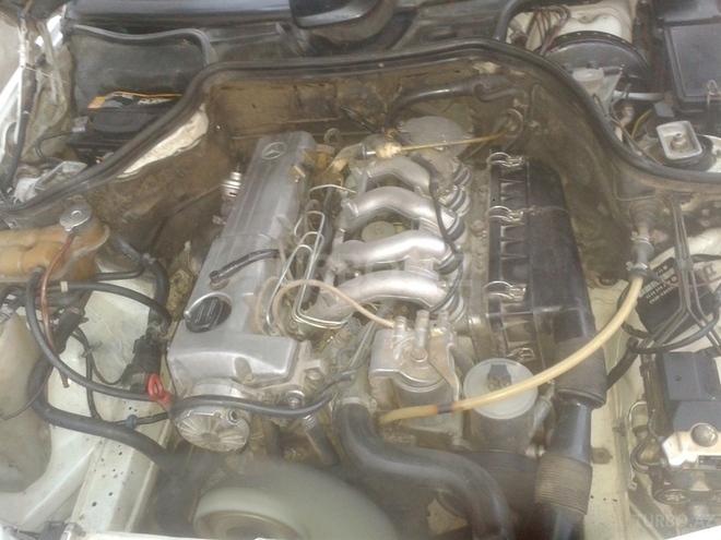Mercedes E 250 1992, 350,000 km - 2.5 l - Bakı