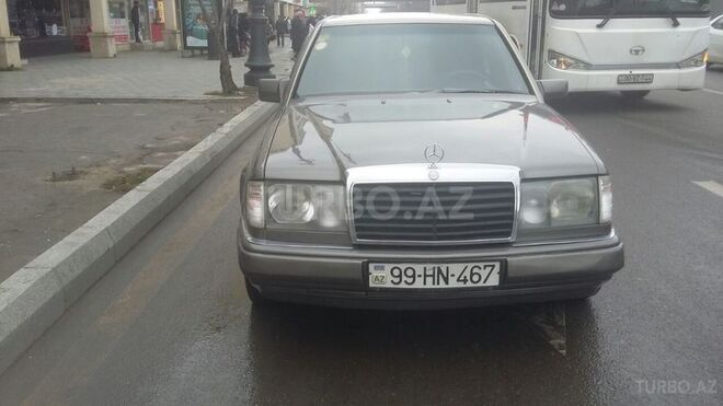 Mercedes E 250 1990, 418,700 km - 2.5 l - Bakı