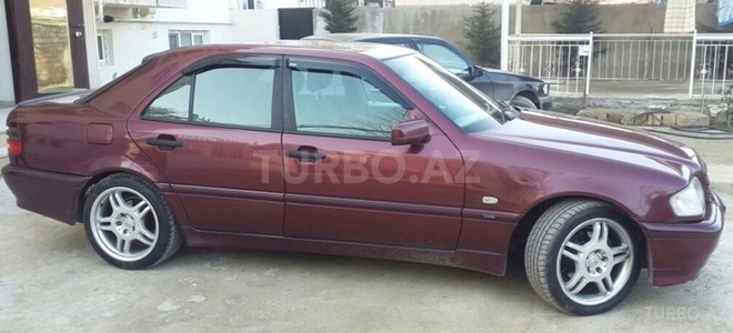 Mercedes C 200 1998, 330,000 km - 2.0 l - Bakı
