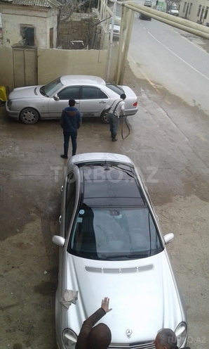 Mercedes E 270 2002, 320,000 km - 2.7 l - Bakı