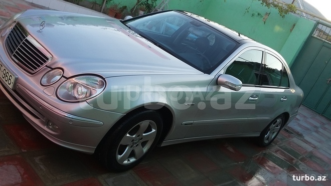 Mercedes E 270 2002, 320,000 km - 2.7 l - Bakı