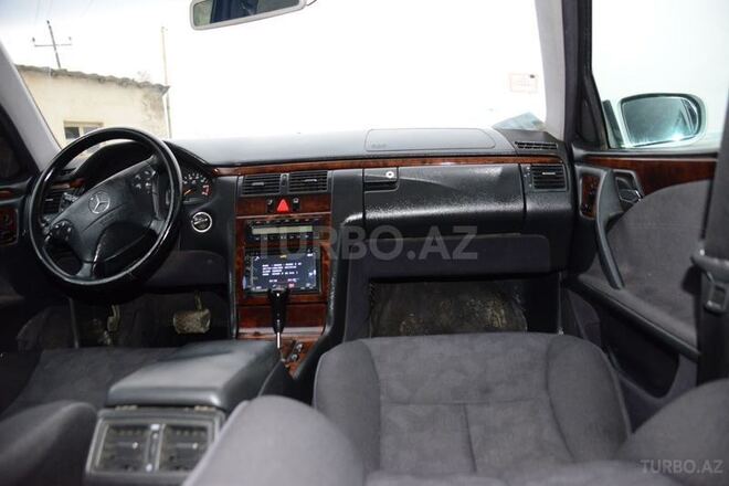 Mercedes E 320 2000, 257,000 km - 3.2 l - Bakı