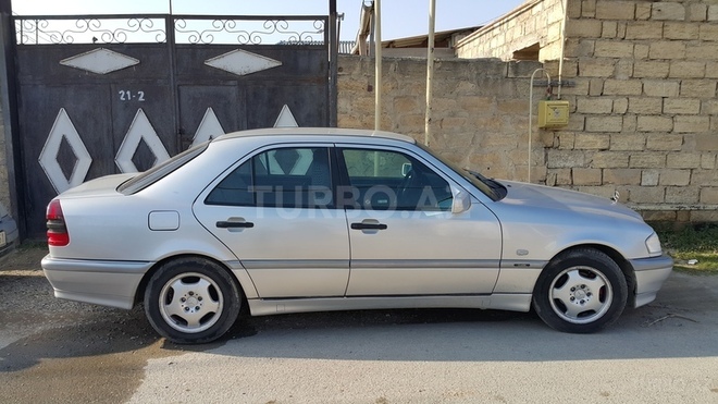 Mercedes C 200 2000, 206,980 km - 2.0 l - Sumqayıt
