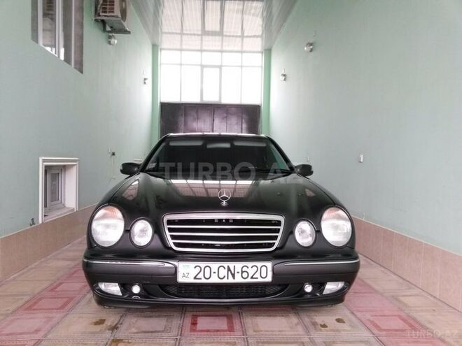 Mercedes E 200 2001, 158,000 km - 2.0 l - Gəncə