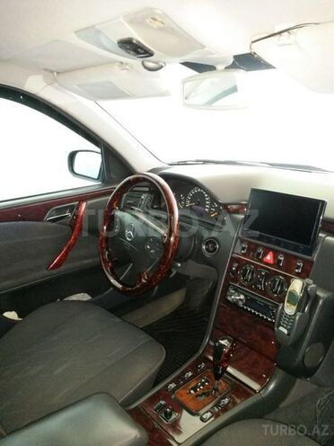 Mercedes E 200 2001, 158,000 km - 2.0 l - Gəncə