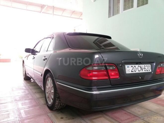 Mercedes E 200 2001, 158,000 km - 2.0 l - Gəncə