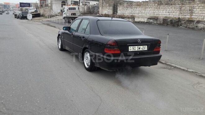 Mercedes C 200 1999, 175,000 km - 2.0 l - Bakı