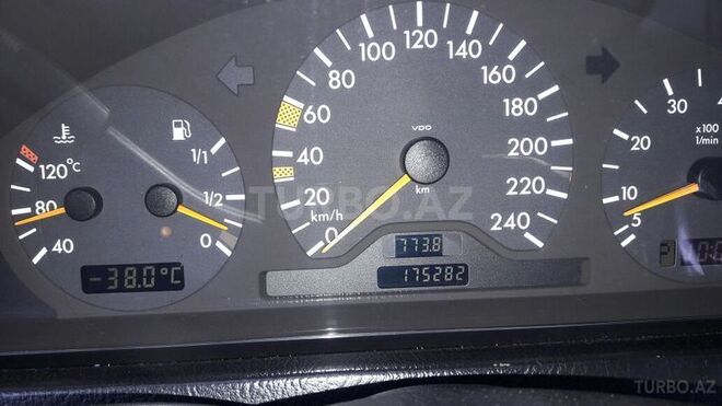 Mercedes C 200 1999, 175,000 km - 2.0 l - Bakı