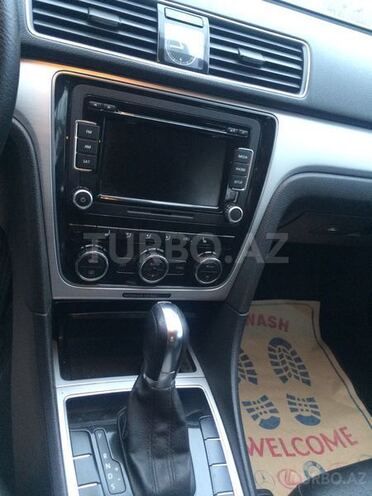 Volkswagen Passat 2012, 120,000 km - 2.5 л - Bakı