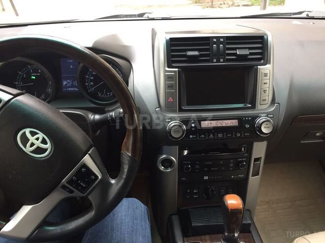 Toyota Prado 2011, 200,000 km - 4.0 l - Bakı
