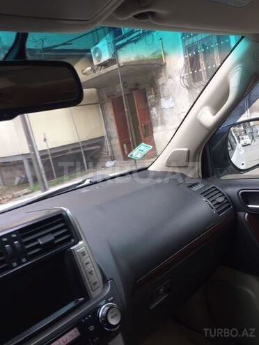 Toyota Prado 2011, 200,000 km - 4.0 l - Bakı
