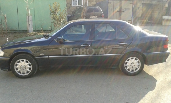 Mercedes C 240 1998, 226,000 km - 2.4 l - Sumqayıt