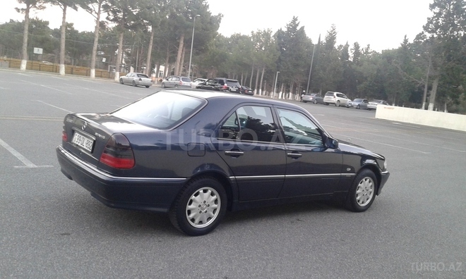 Mercedes C 180 1998, 220,000 km - 1.8 l - Sumqayıt