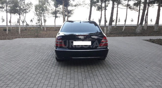 Mercedes E 270 2002, 220,000 km - 2.7 l - Bakı