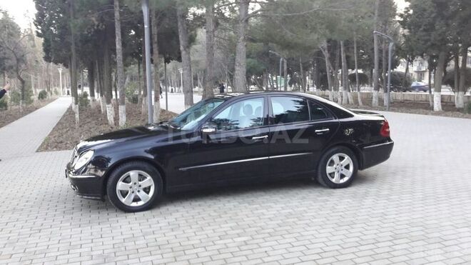 Mercedes E 270 2002, 220,000 km - 2.7 l - Bakı