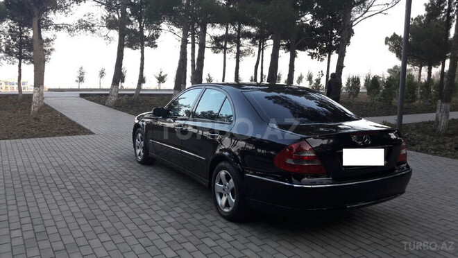 Mercedes E 270 2002, 220,000 km - 2.7 l - Bakı