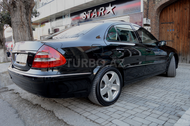 Mercedes E 270 2002, 338,000 km - 2.7 l - Bakı