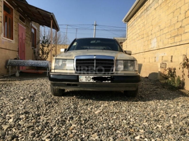 Mercedes E 200 1991, 600,000 km - 2.0 l - Bakı