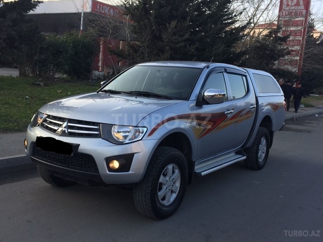 Mitsubishi L200 2013, 63,000 km - 2.5 л - Bakı