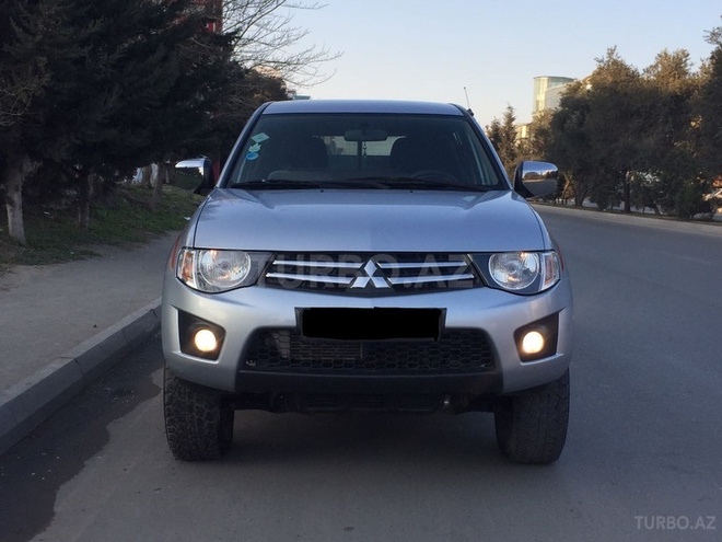 Mitsubishi L200 2013, 63,000 km - 2.5 л - Bakı