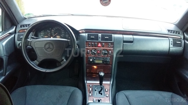 Mercedes E 200 1998, 289,000 km - 2.0 l - Tovuz