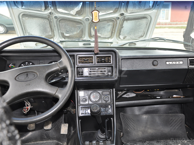 LADA (VAZ) 2107 2010, 50,000 km - 1.6 л - Salyan
