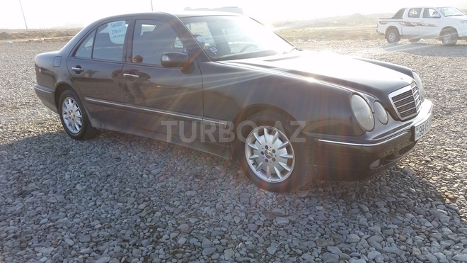 Mercedes E 270 1999, 450,000 km - 2.7 l - Bakı