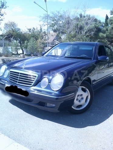 Mercedes E 220 1999, 313,000 km - 2.2 л - Bakı