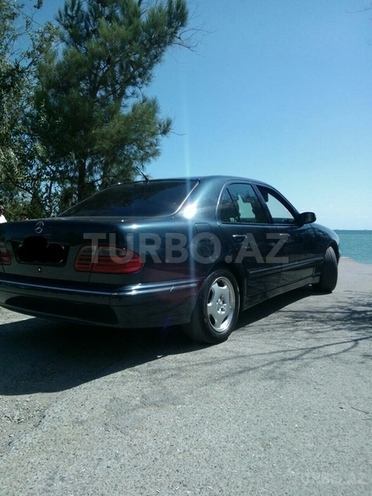 Mercedes E 220 1999, 313,000 km - 2.2 л - Bakı