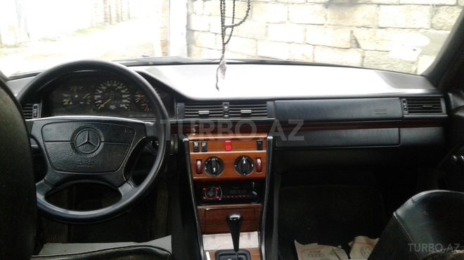 Mercedes E 200 1994, 350,000 km - 0.2 l - Bakı