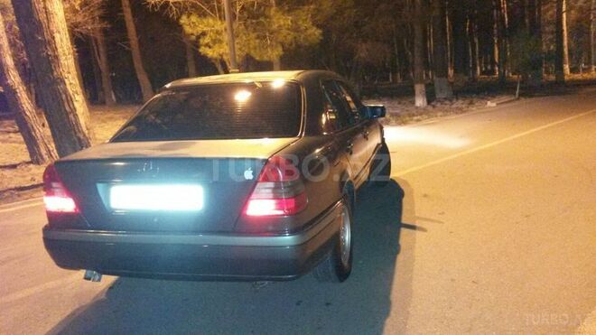 Mercedes C 200 1994, 245,000 km - 2.0 л - Bakı