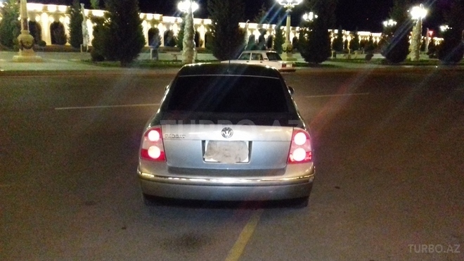 Volkswagen Passat 2003, 234,300 km - 1.8 l - Gəncə