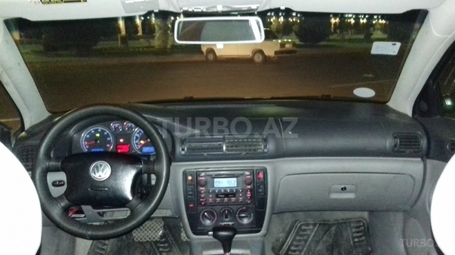 Volkswagen Passat 2003, 234,300 km - 1.8 l - Gəncə