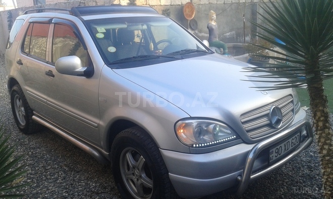 Mercedes ML 320 2000, 178,000 km - 3.2 l - Bakı