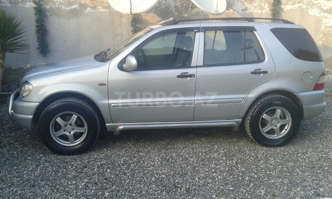 Mercedes ML 320 2000, 178,000 km - 3.2 l - Bakı